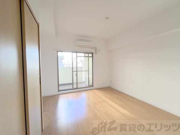 アールエスフラッツの物件内観写真